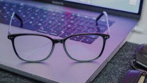 ブルーライトカットメガネ